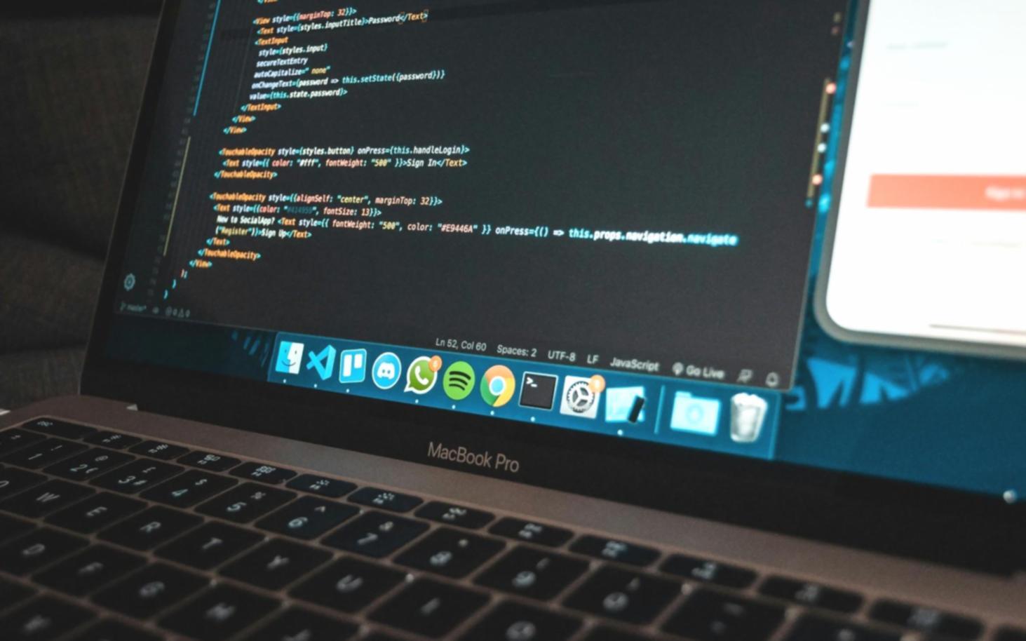 Teskvral learning environment showing collaborative web development work